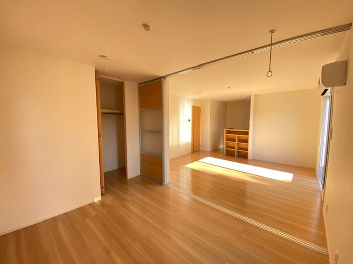 物件内観写真18　(収納)