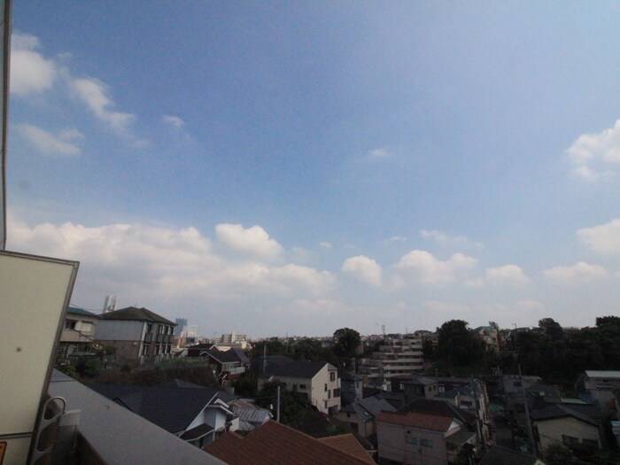 物件内観写真18　(室内からの展望)