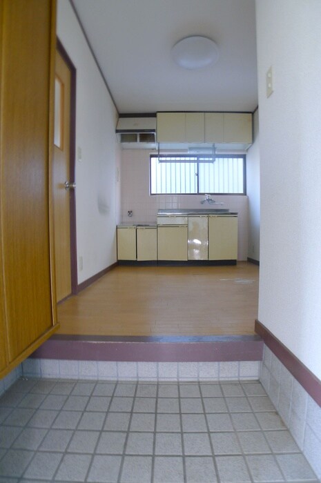 物件内観写真15　(玄関)