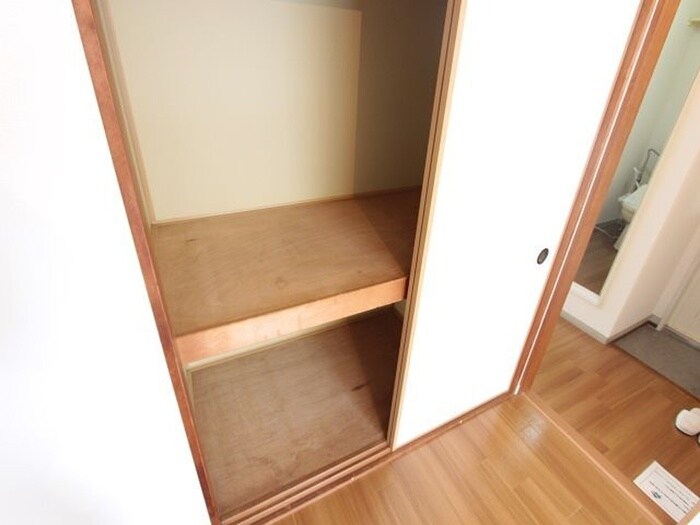 物件内観写真11　(収納)