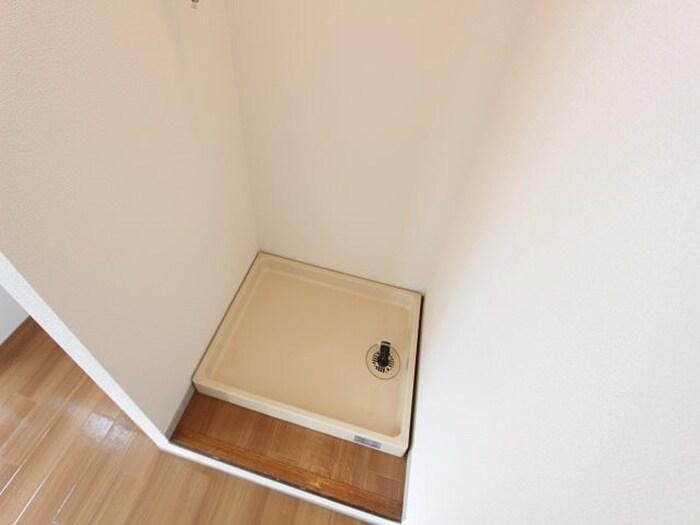 物件内観写真19　(洗濯機置場)