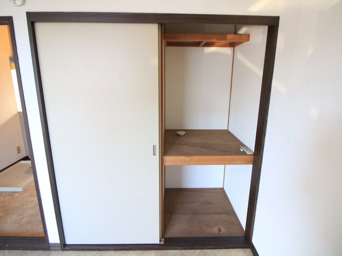 物件内観写真14　(収納)