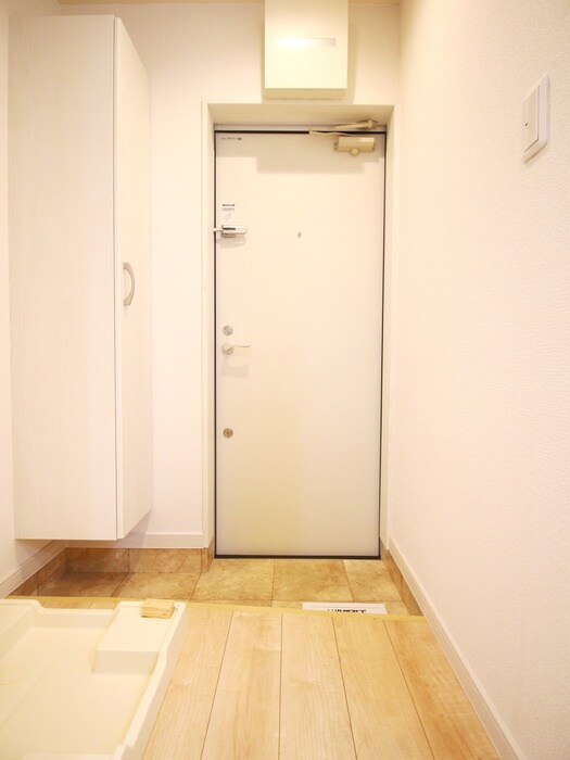 物件内観写真17　(玄関)