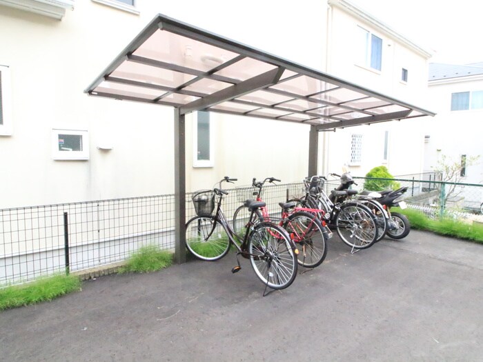 物件外観写真3　(駐輪場)