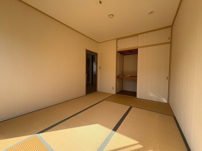 物件内観写真10　(居室)