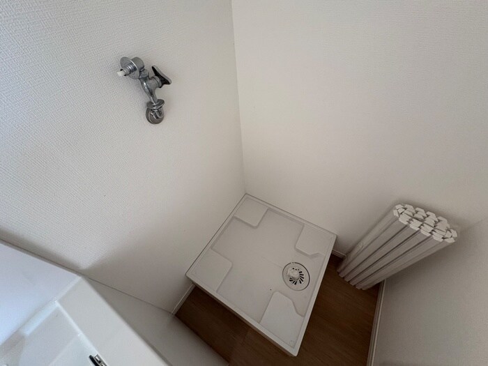 物件内観写真12　(洗濯機置場)