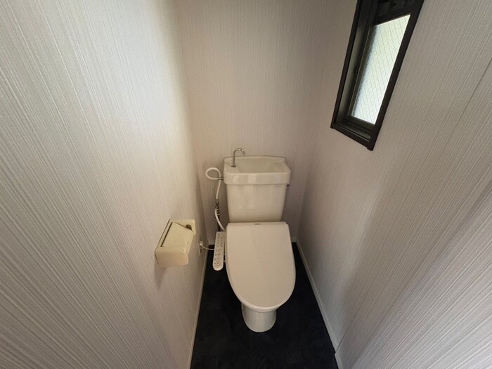 物件内観写真13　(トイレ)