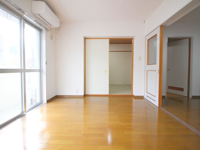 物件内観写真7　(居室)