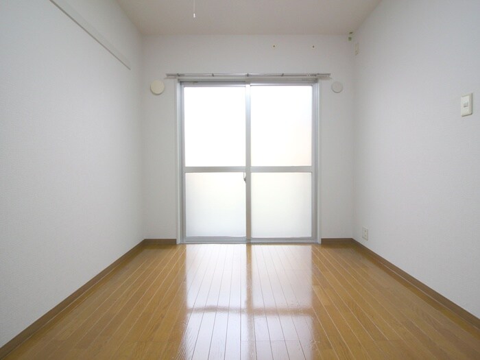 物件内観写真18　(室内からの展望)