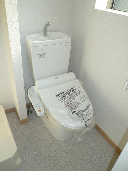 物件内観写真10　(トイレ)