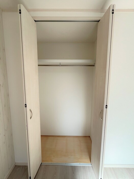 物件内観写真15　(収納)