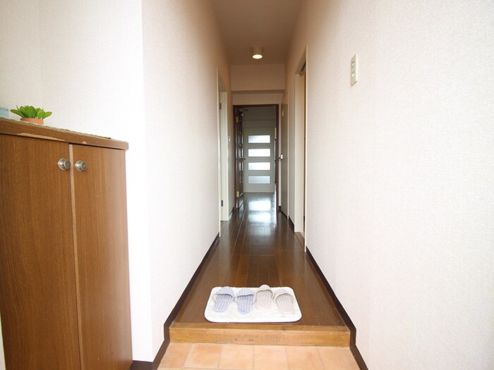 物件内観写真21　(廊下)