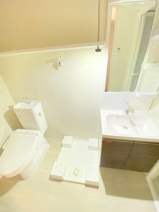 物件内観写真16　(洗濯機置場)