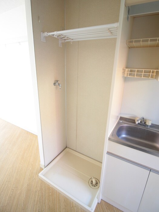 物件内観写真15　(洗濯機置場)