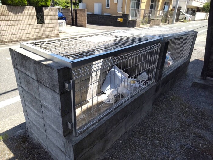 物件外観写真4　(建物設備)