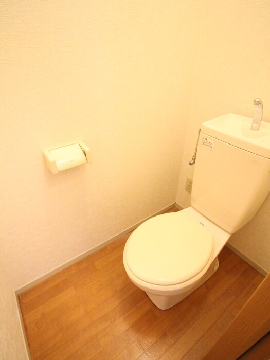 物件内観写真12　(トイレ)