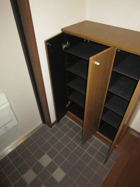 物件内観写真13　(玄関)