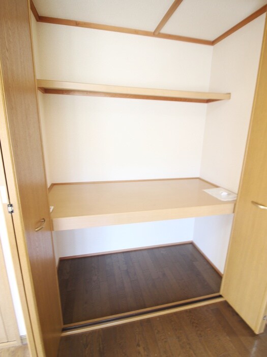 物件内観写真7　(収納)