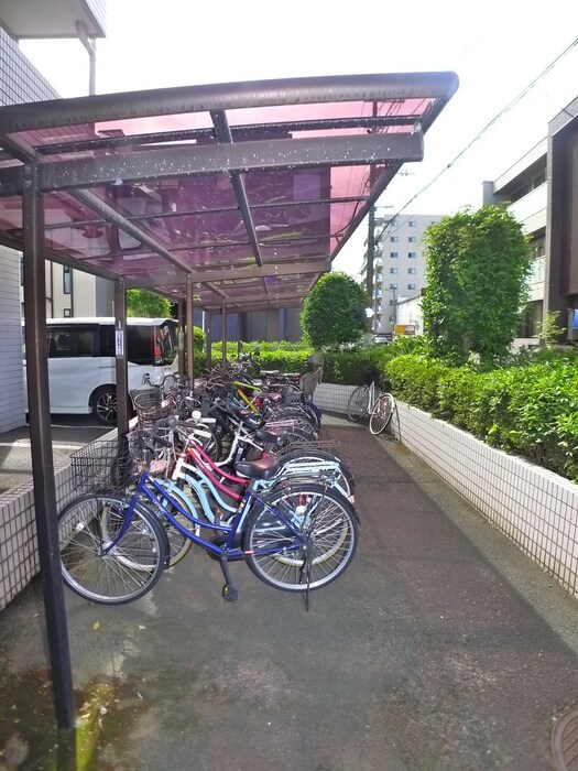 物件外観写真5　(駐輪場)