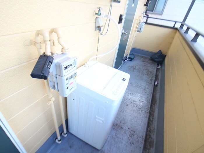 物件内観写真14　(洗濯機置場)