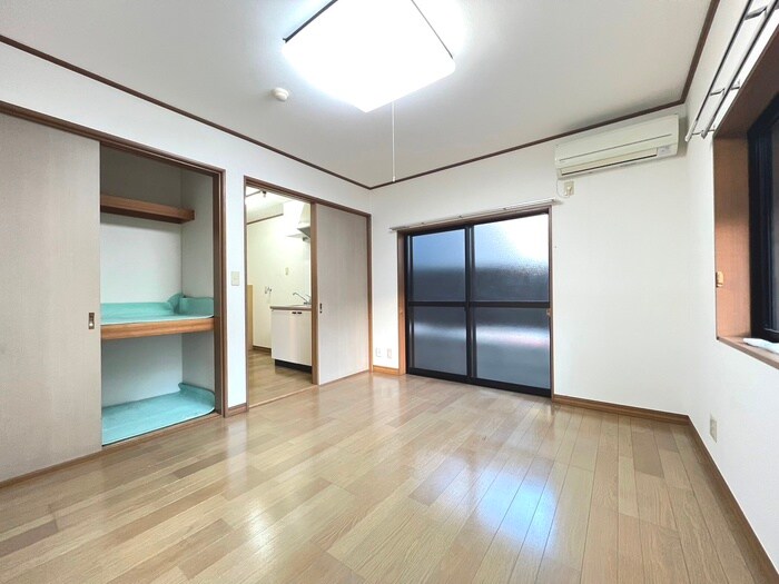 物件内観写真10　(居室)