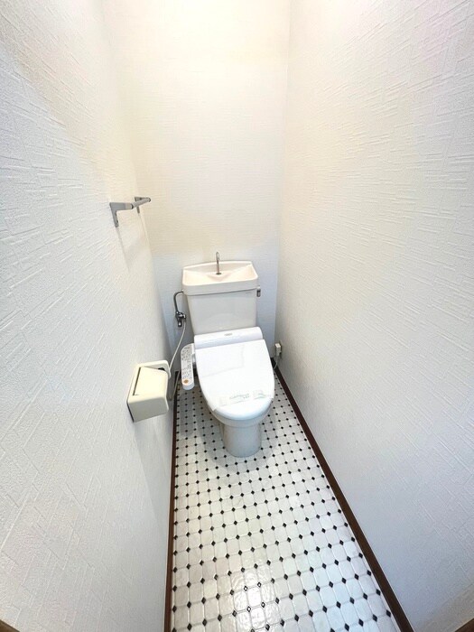 物件内観写真14　(トイレ)