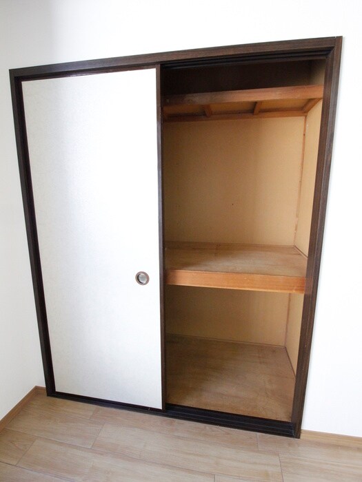 物件内観写真13　(収納)