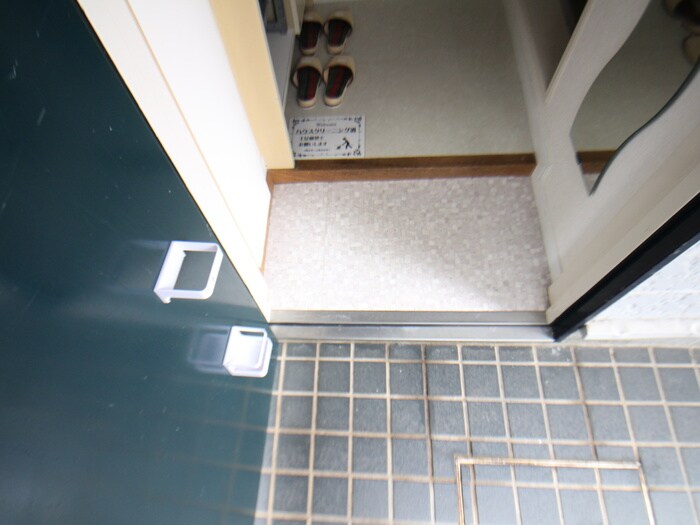 物件内観写真16　(玄関)