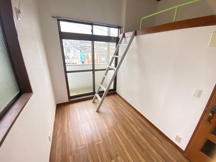 物件内観写真5　(居室)