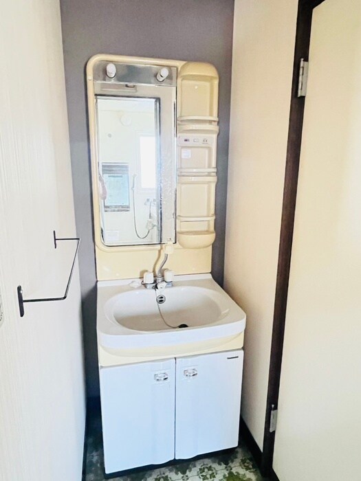 物件内観写真13　(洗面)