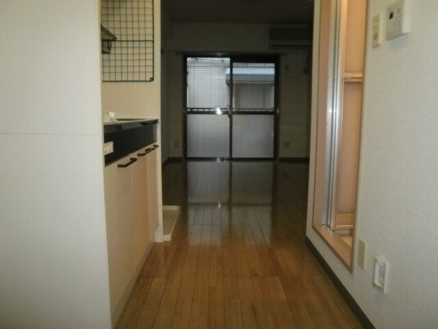 物件内観写真16　(廊下)