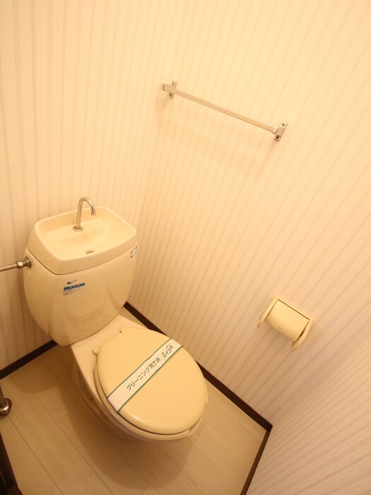 物件内観写真15　(トイレ)