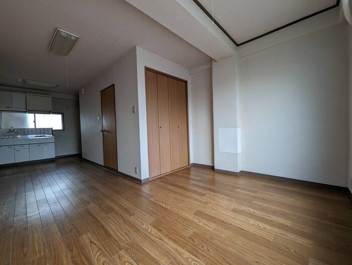 物件内観写真9　(居室)