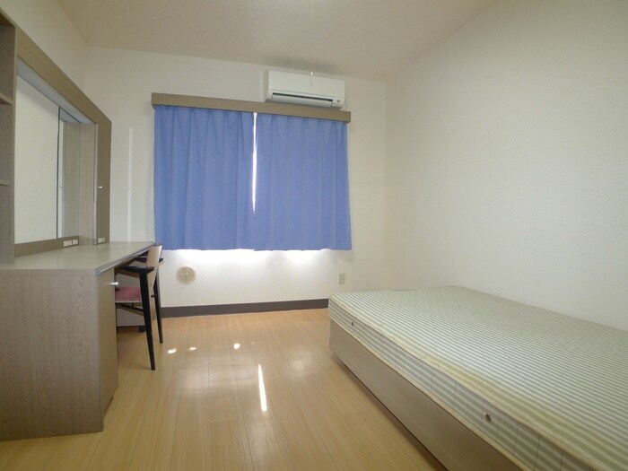 物件内観写真9　(居室)