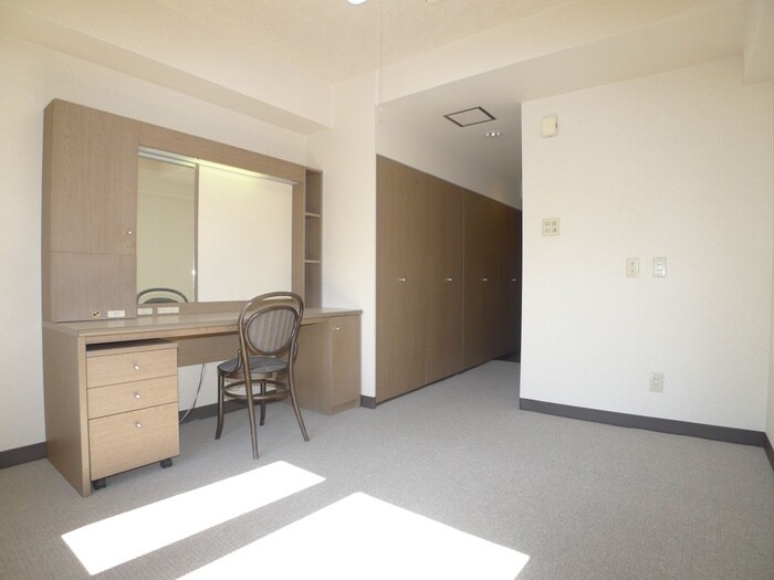 物件内観写真10　(内観写真)