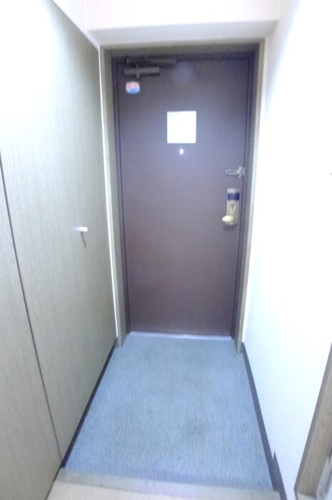 物件内観写真15　(玄関)
