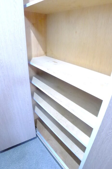 物件内観写真15　(靴箱)