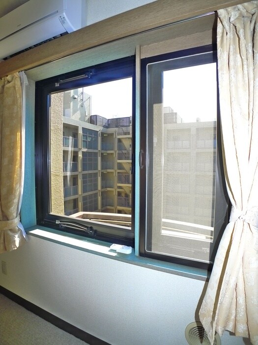 物件内観写真21　(室内からの展望)