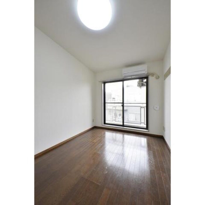 物件内観写真4　(居室)