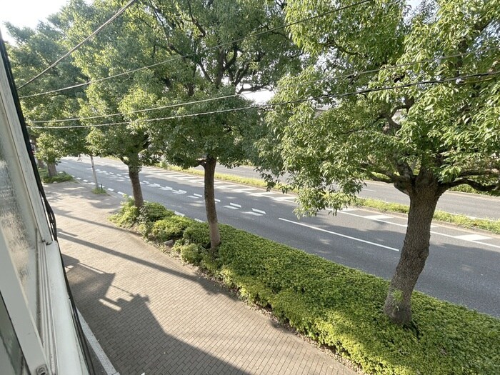 物件内観写真19　(室内からの展望)