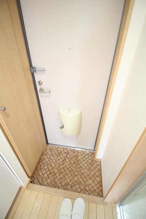 物件内観写真7　(玄関)