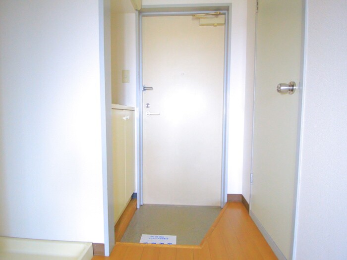 物件内観写真22　(玄関)