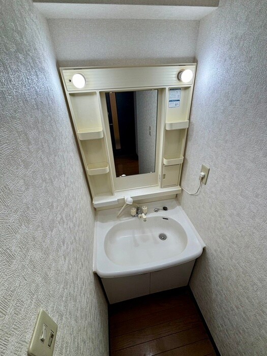 物件内観写真13　(洗面)