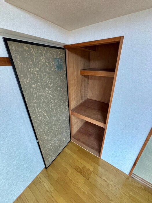 物件内観写真18　(収納)
