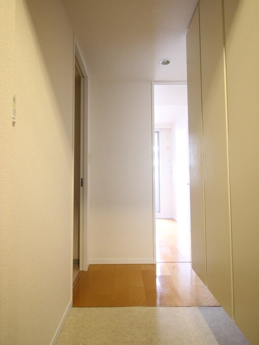 物件内観写真17　(玄関)