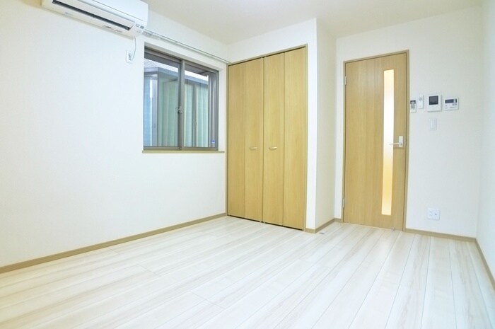 物件内観写真10　(居室)