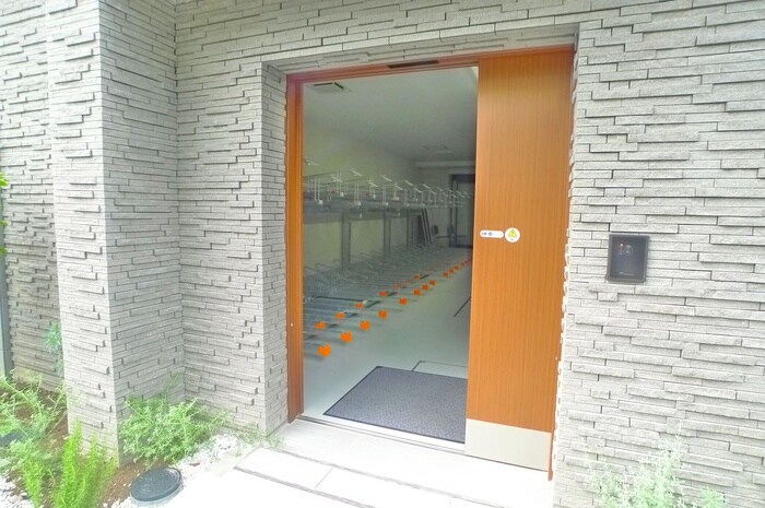 物件外観写真4　(駐輪場)