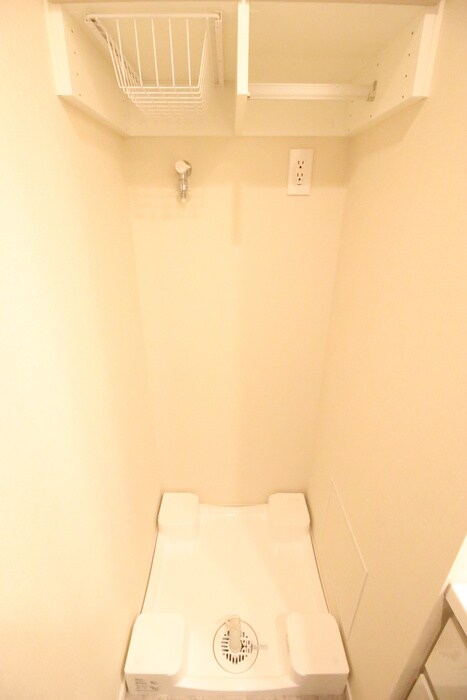 物件内観写真17　(洗濯機置場)