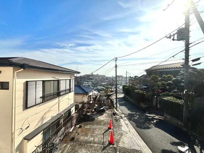 物件内観写真12　(室内からの展望)