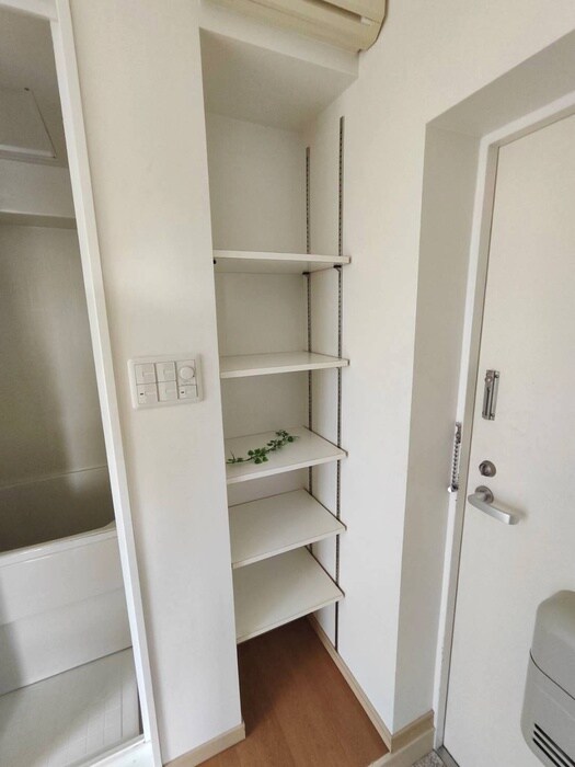 物件内観写真15　(靴箱)